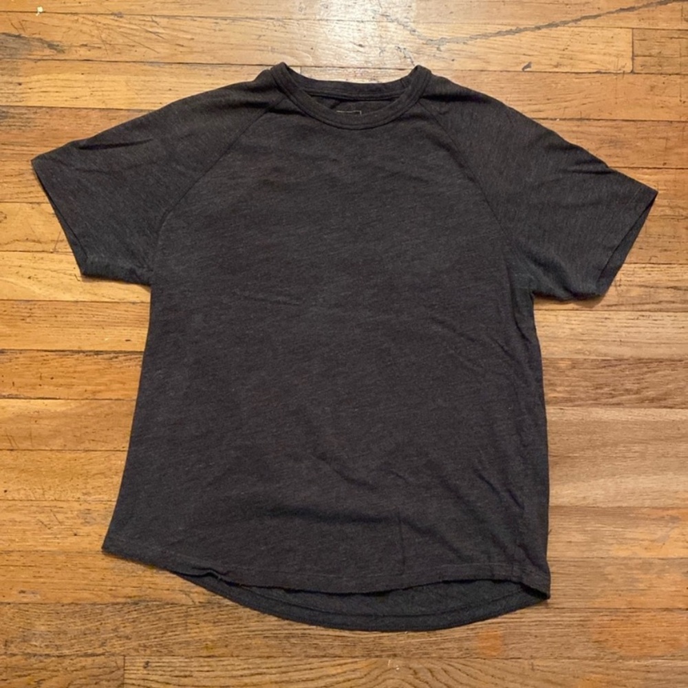 GAP Dark Gray Short Sleeve Tee